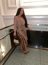 Load image into Gallery viewer, 13x4 Transparent LACE WIG UNIT